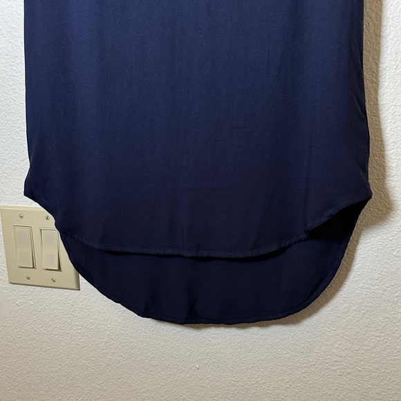 Cloth & Stone Navy V-Neck Short Sleeve Tee - Picture 4 of 5